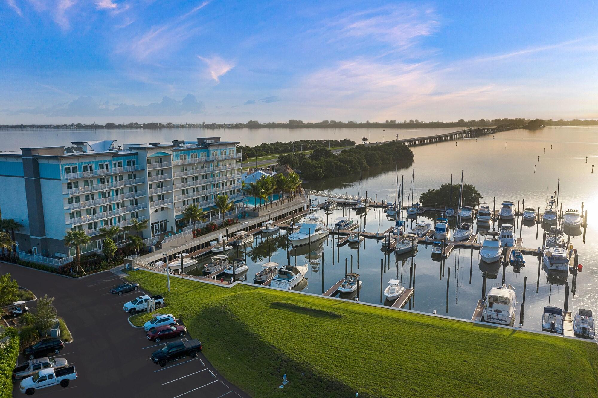 Compass Hotel By Margaritaville Anna Maria Sound Bradenton Exterior foto